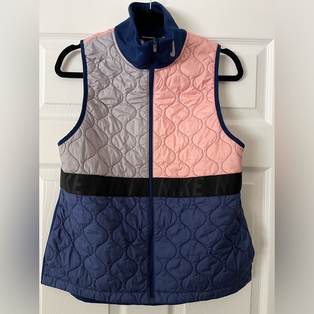 Nike Aerolayer Women’s Nike Running Quilted Full Zip Vest Sz. Medium BV3869-697
